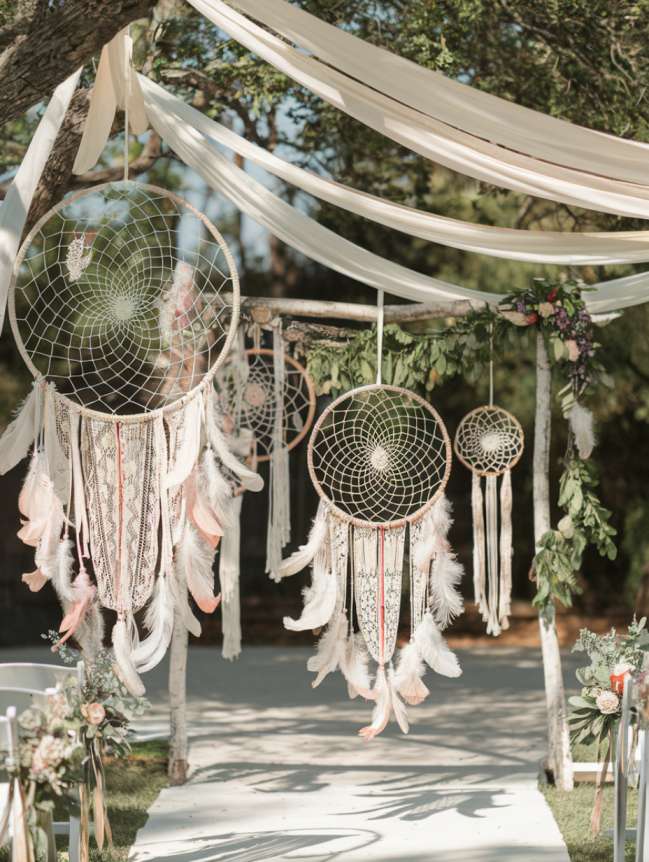 Outdoor Hanging Wedding Decor Ideas